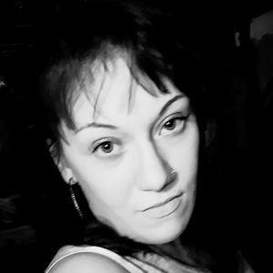 Meet your Posher, Cassandra